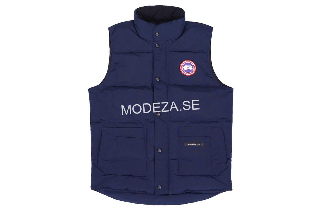 2e8ae2c7 Canada Goose Freesyle Crew Navy Vest - Image 1