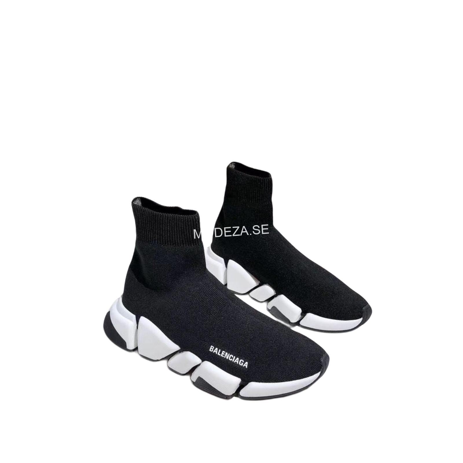 WhatsApp Bild 2024-09-25 kl. 23.20.52_7f538da9 Balenciaga Black/White 2.0 Trainer - Image 1
