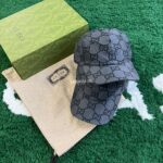 Gucci GG Flannel Navy/Black GG Hat