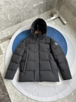 Canada Goose Wyndham Core Reset Black/Black Label Jacket - Image 2