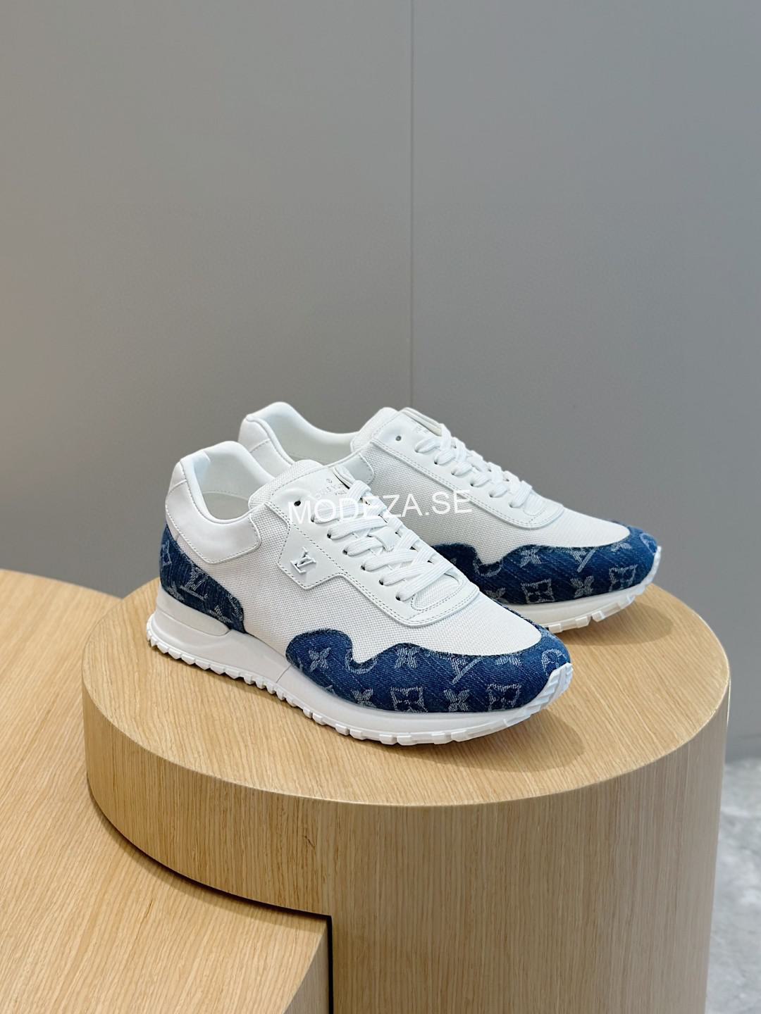 24b26878 Louis Vuitton White/Blue Monogram Run Away Trainer - Image 1