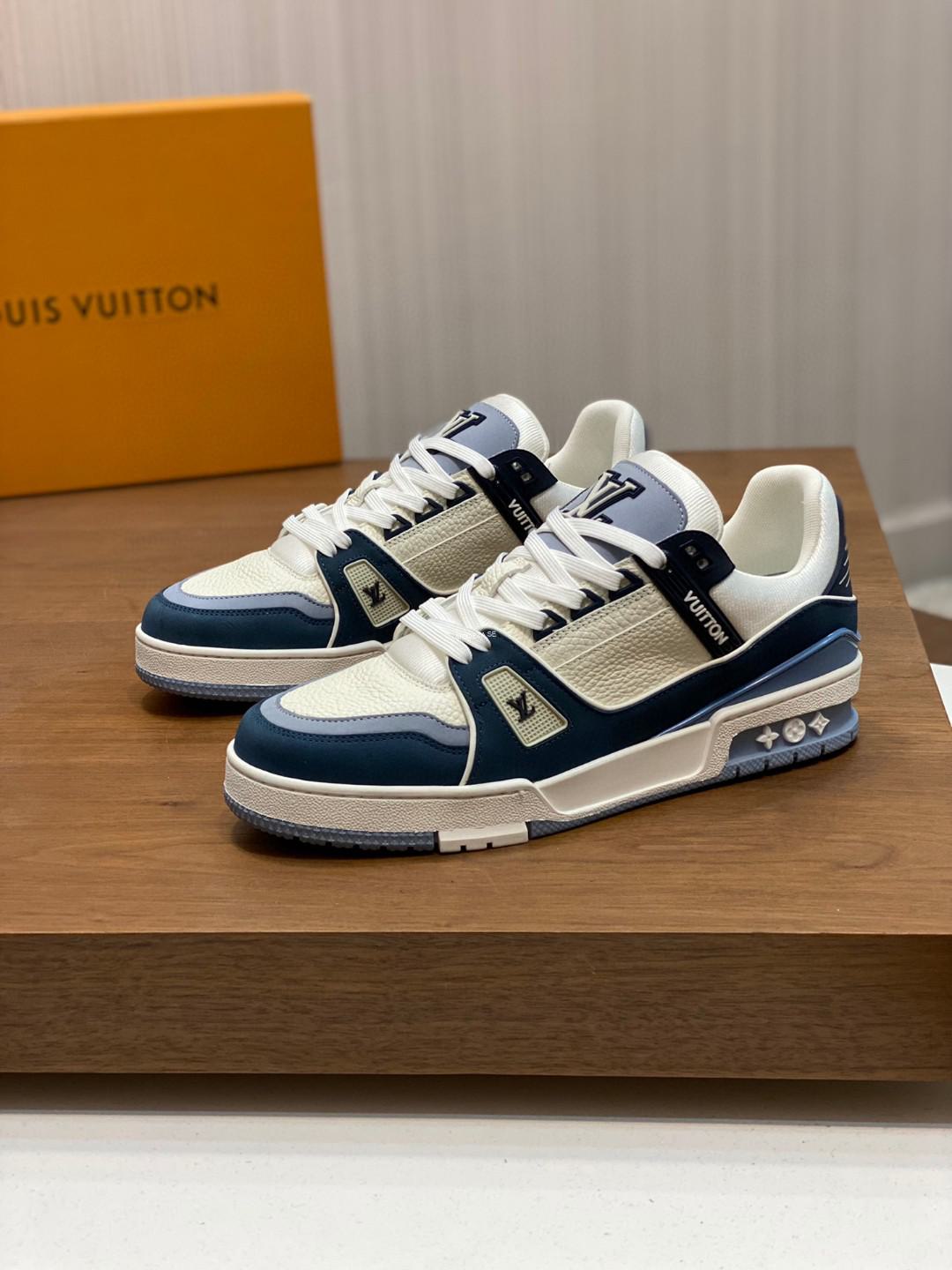 269a11d8 Louis Vuitton Blue Mixed/White Trainer - Image 1