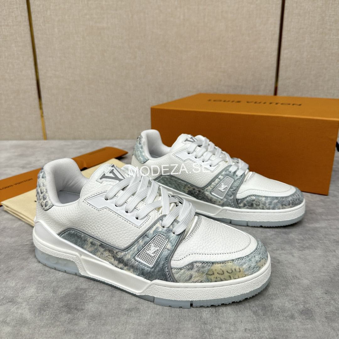 29d7bd81 Louis Vuitton Snake Leather White Trainer #1 - Image 1