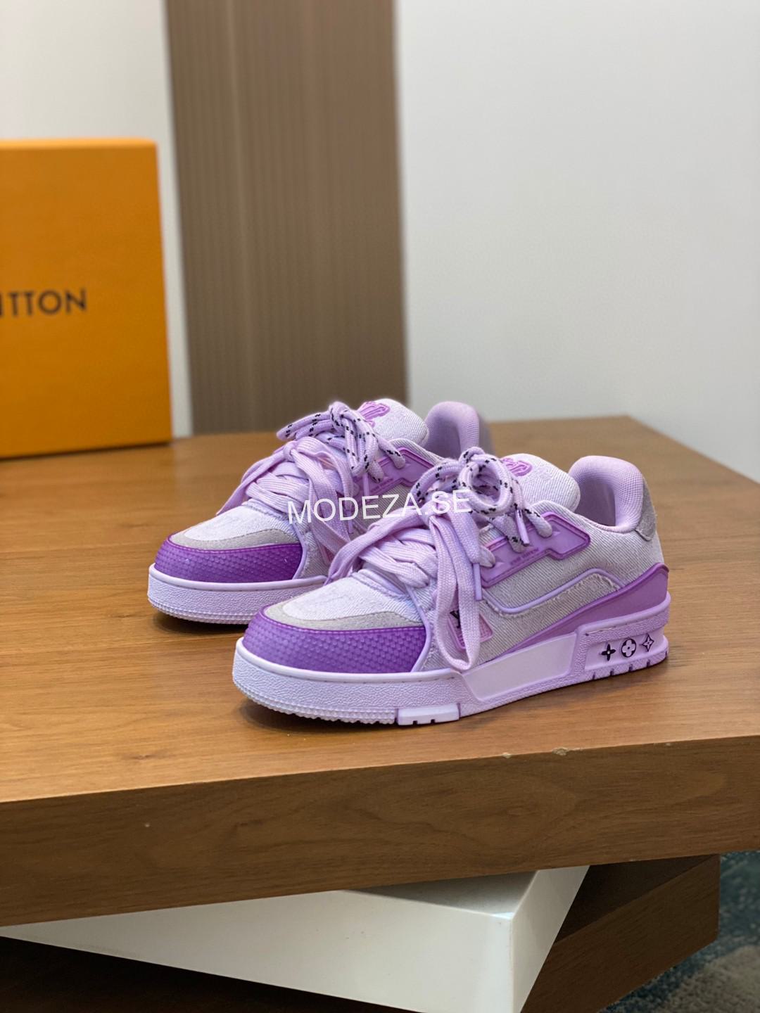 31be6517 Louis Vuitton Maxi Double String Purple Trainer - Image 1