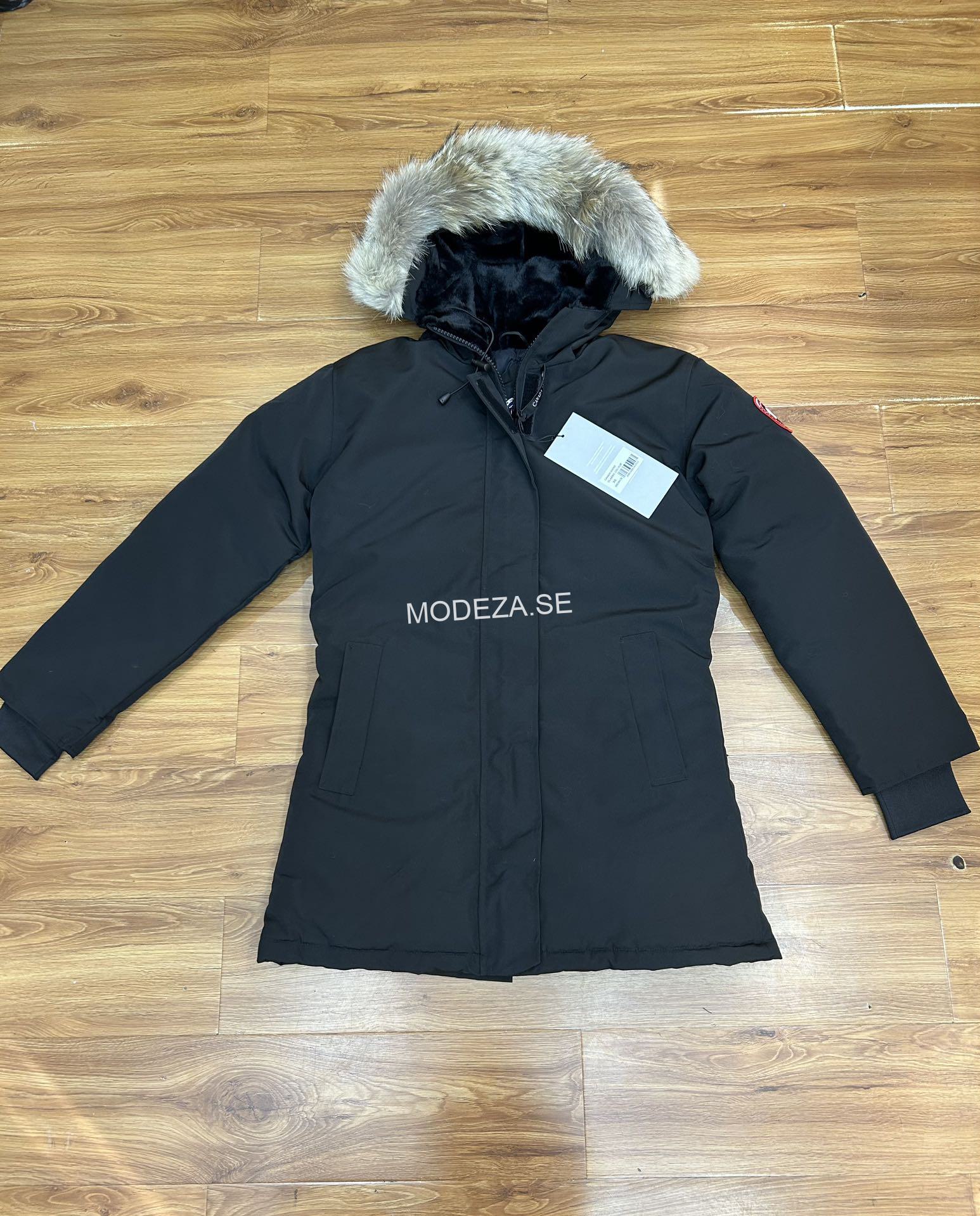 4222d7a3 Canada Goose Women's Victoria Parka Black Jacket - Image 1