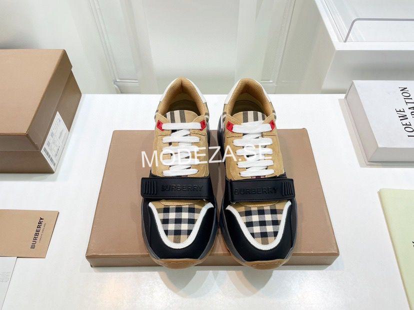 501c529f-e72b-4d54-8e2a-1a917ba8b6c6 Burberry Checked Lace-up Sneakers - Image 1