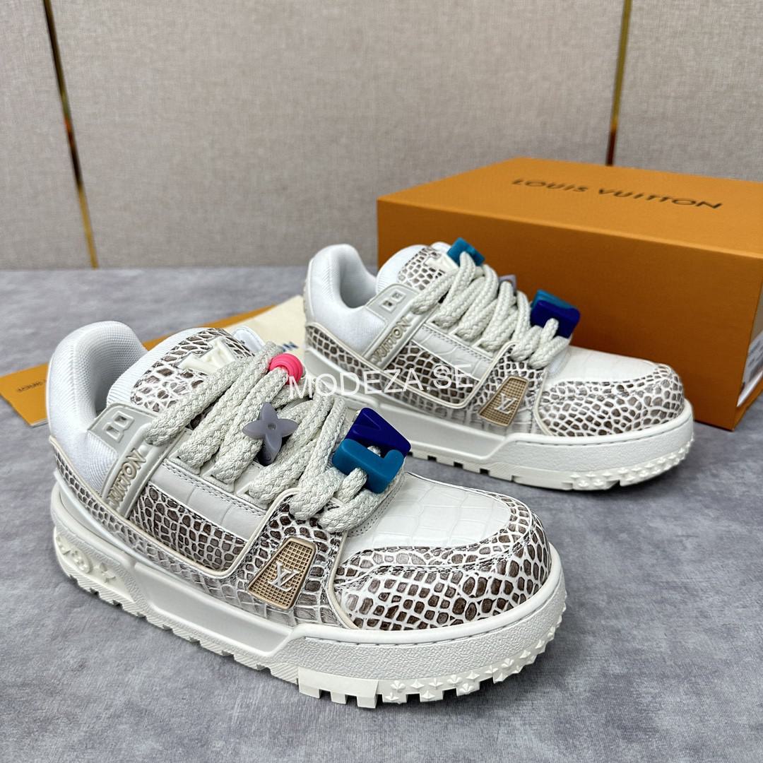 825dbbe4 Louis Vuitton Snake Toys Leather White Trainer - Image 1