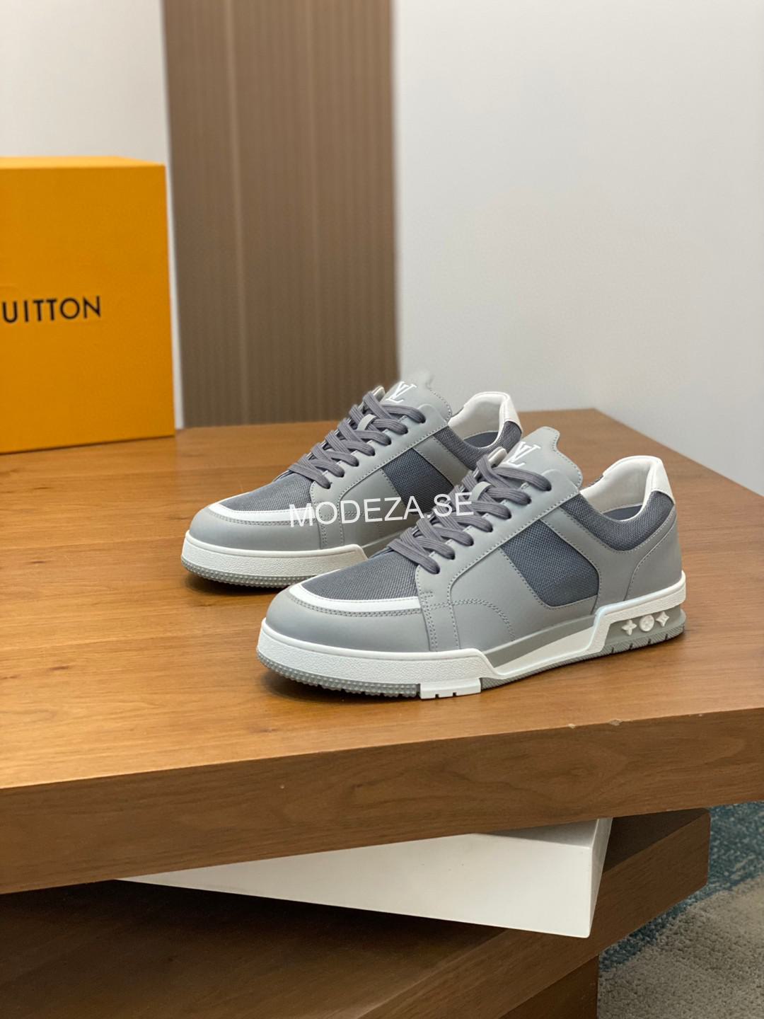 895389a8 - kopia Louis Vuitton Slat Grey Trainer - Image 1