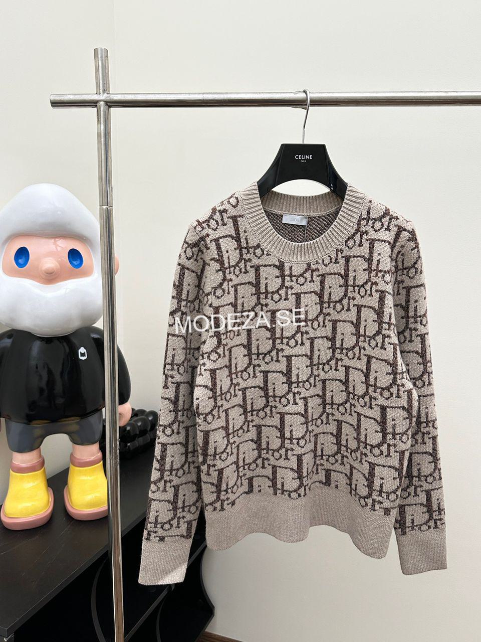 WhatsApp Bild 2024-10-01 kl. 16.12.48_483e98c3 Christian Dior knitted Dior Logo Khaki Sweater - Image 1