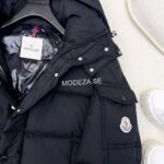 Moncler Vezere Navy Jacket - Image 3