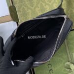 Gucci GG Supreme Black Belt Bag - Image 3