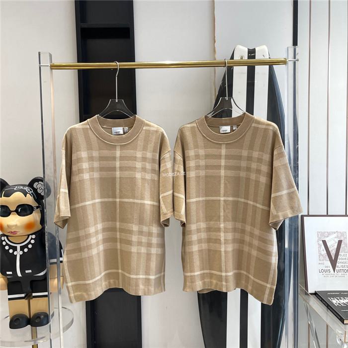 f0de32c1 Burberry Rutig Light Khaki T-Shirt #1 - Image 1