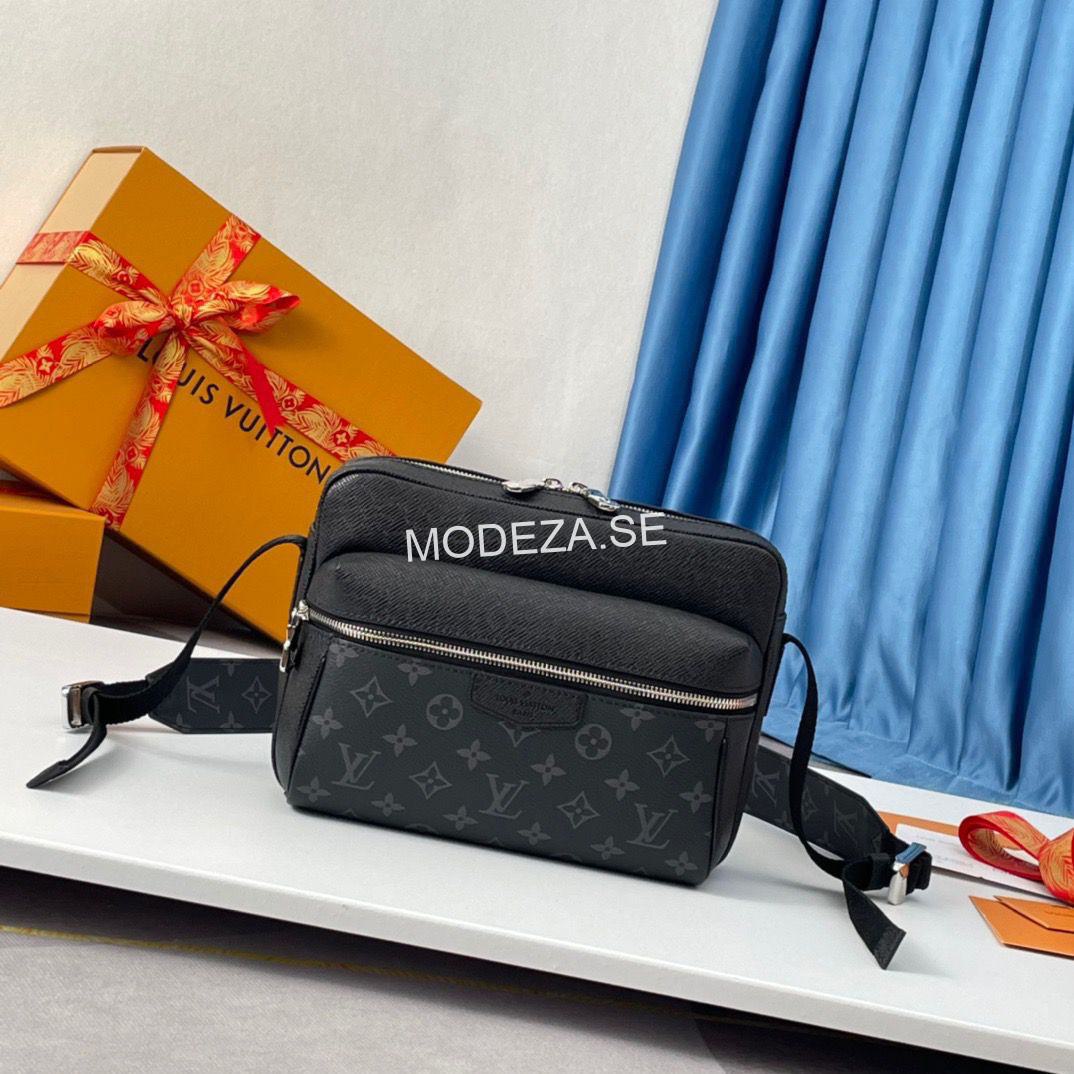 7ffa4ba1-3f29-4389-8fce-f17979d1fadf Louis Vuitton Outdoor Messenger Bag - Image 1