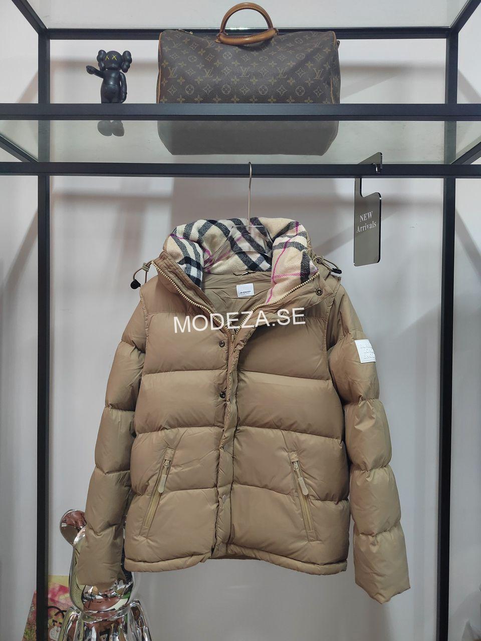 WhatsApp Bild 2024-11-08 kl. 14.25.51_daee9343 Burberry Convertible Beige Jacket - Image 1