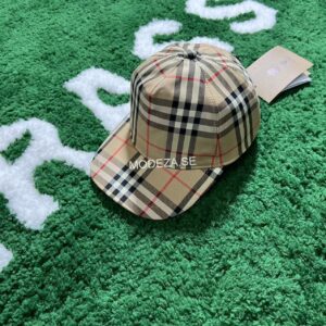 Burberry Rutig Hat