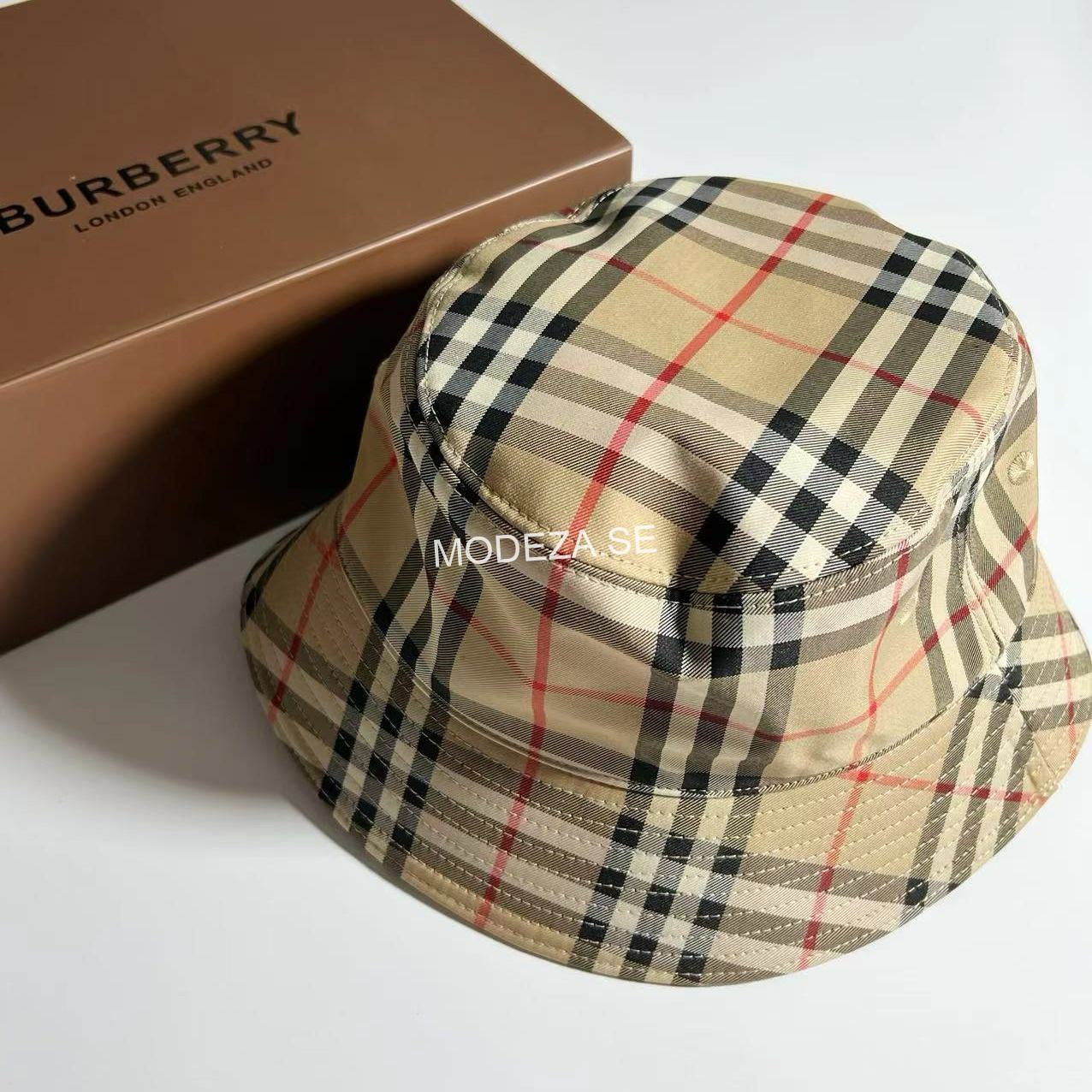 img_3103 Burberry Rutig Bucket Hat - Image 1
