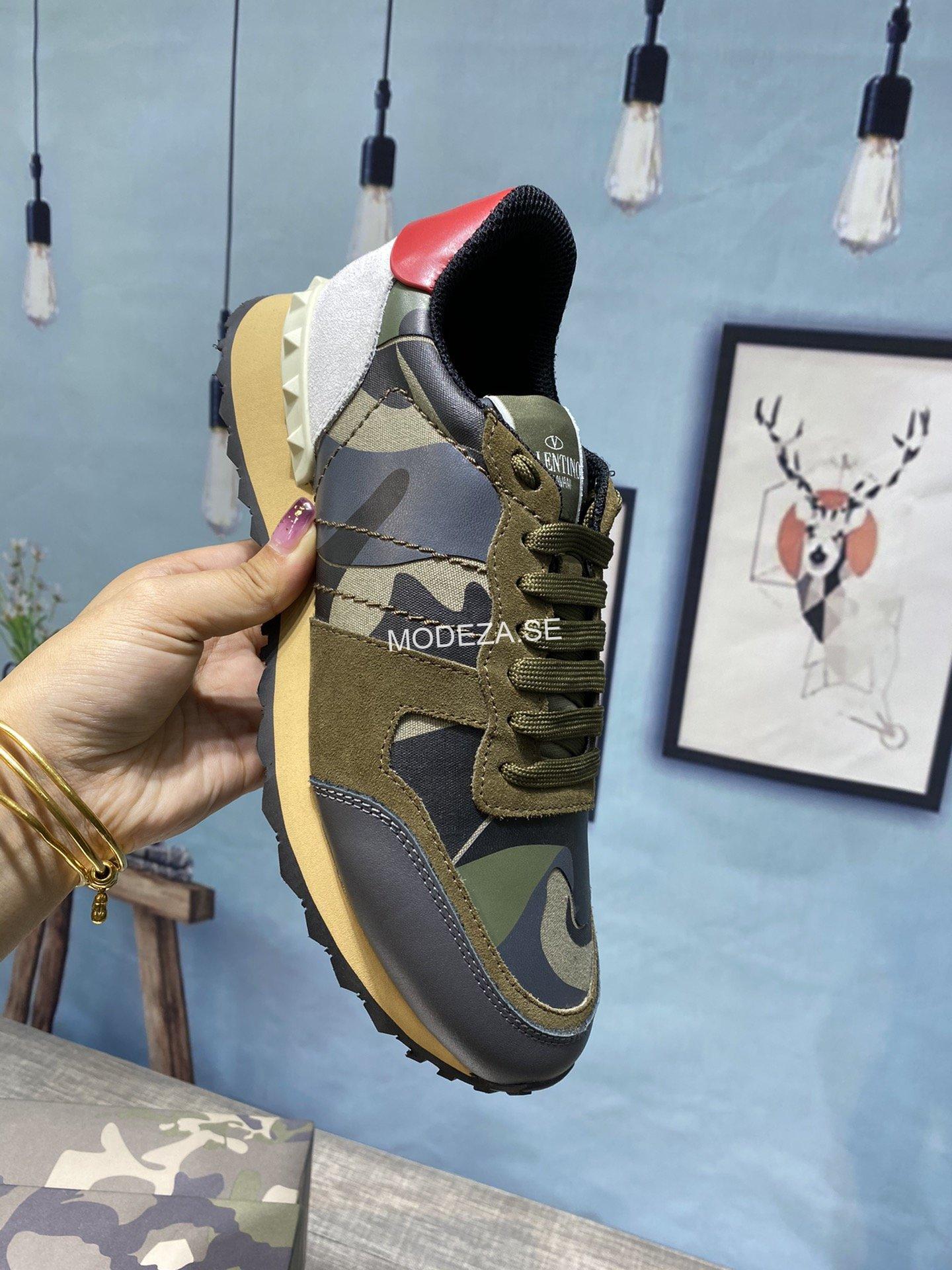 48470f4c Valentino Garavani Rockrunner Camouflage Trainers In Nappa Fabric - Image 1