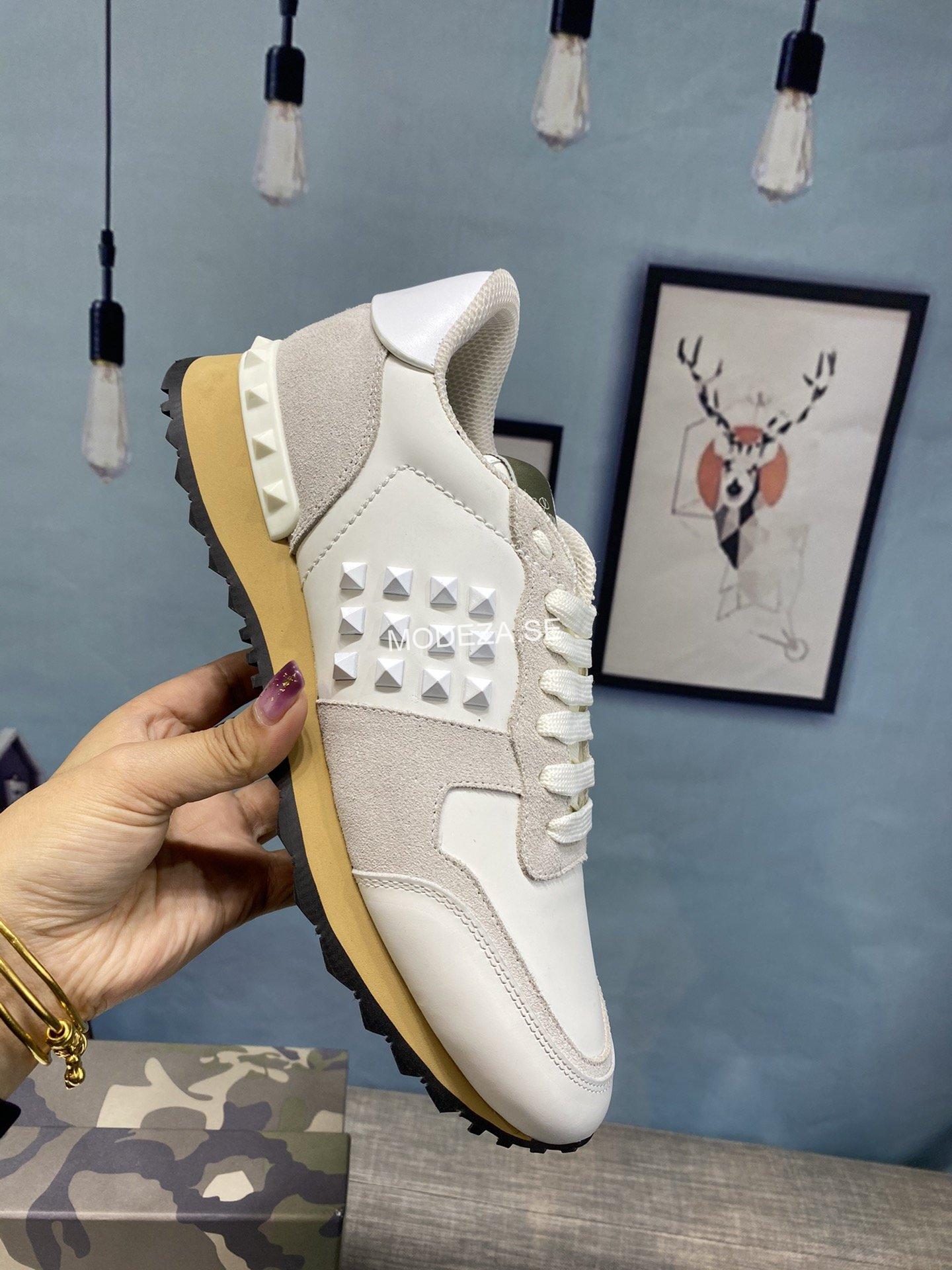 92c13da2 Valentino Garavani Rockrunner Sneaker - Image 1
