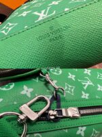 Louis Vuitton Duo Slingbag Taigarama | Green - Image 5