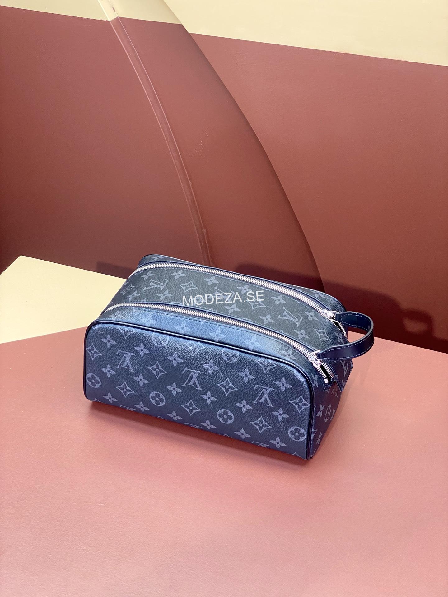 48c13e07 Louis Vuitton Damier Bag - Image 1