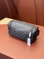 Louis Vuitton Toiletry Pouch Damier - Image 2