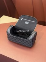 Louis Vuitton Toiletry Pouch Damier - Image 4