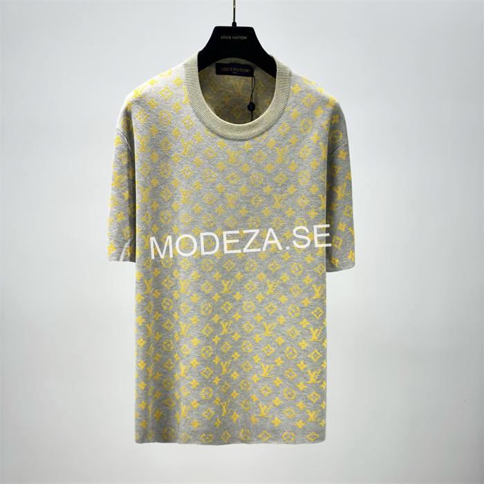 23169c77 Louis Vuitton Monogram Short-Sleeved Crewneck - Image 1