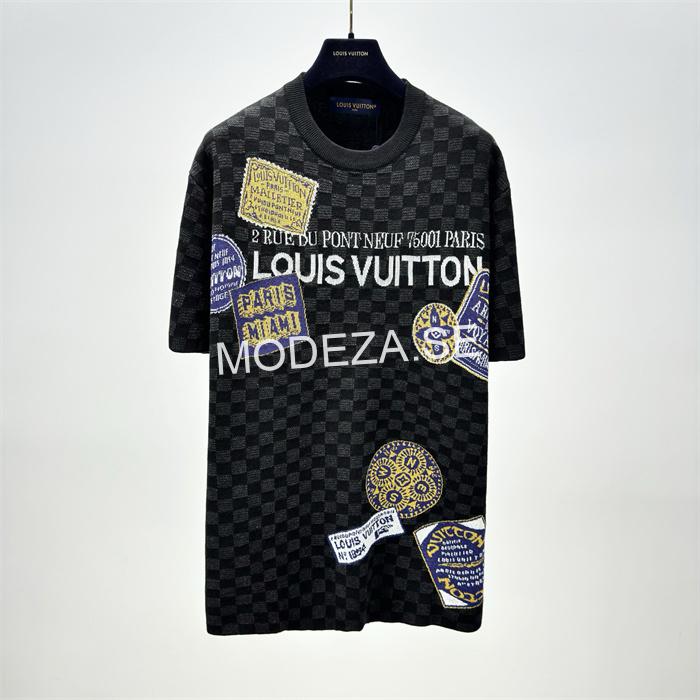 3f8493fd Louis Vuitton Damier Short-Sleeved Signature Crewneck - Image 1