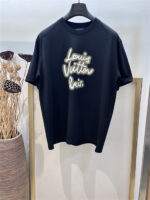 Louis Vuitton Glow Signature
