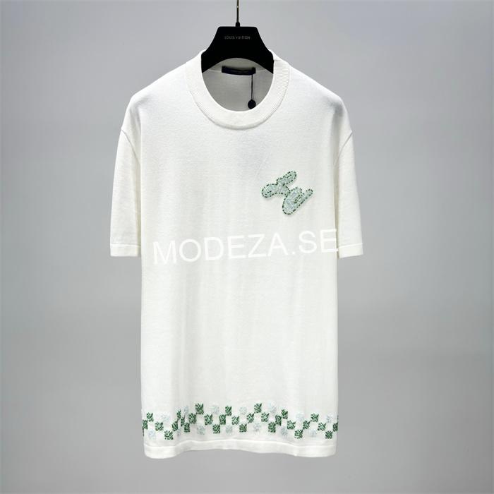 9ce43a25 Louis Vuitton Embellished Short-Sleeved Crewneck - Image 1