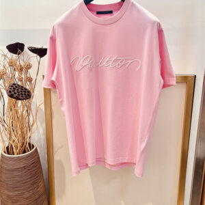 Louis Vuitton Glow Signature