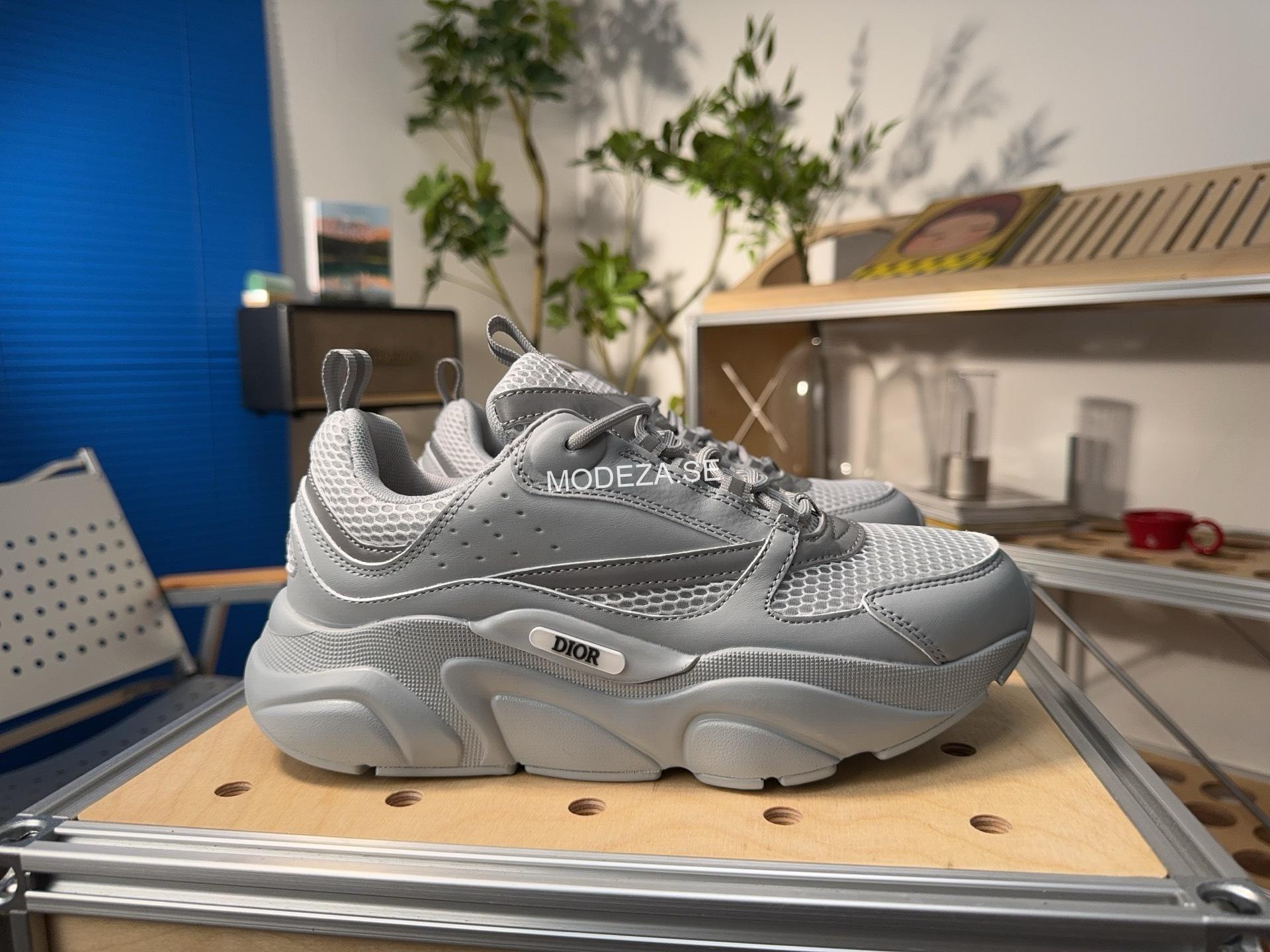 b7d7b82b Christian Dior B22 Sneakers - Image 1
