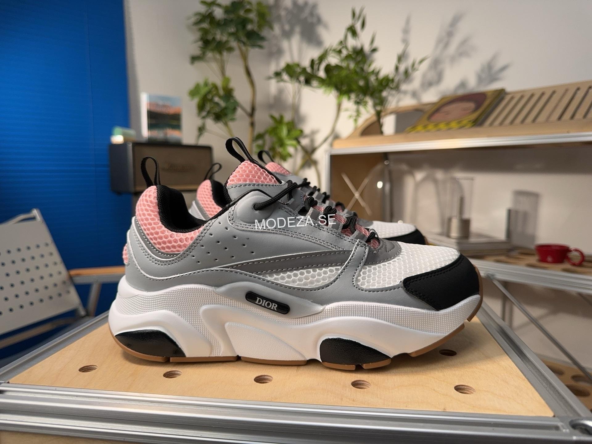 e9c0c60b Christian Dior B22 Sneakers - Image 1