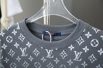 Louis Vuitton Monogram T-shirt - Image 3