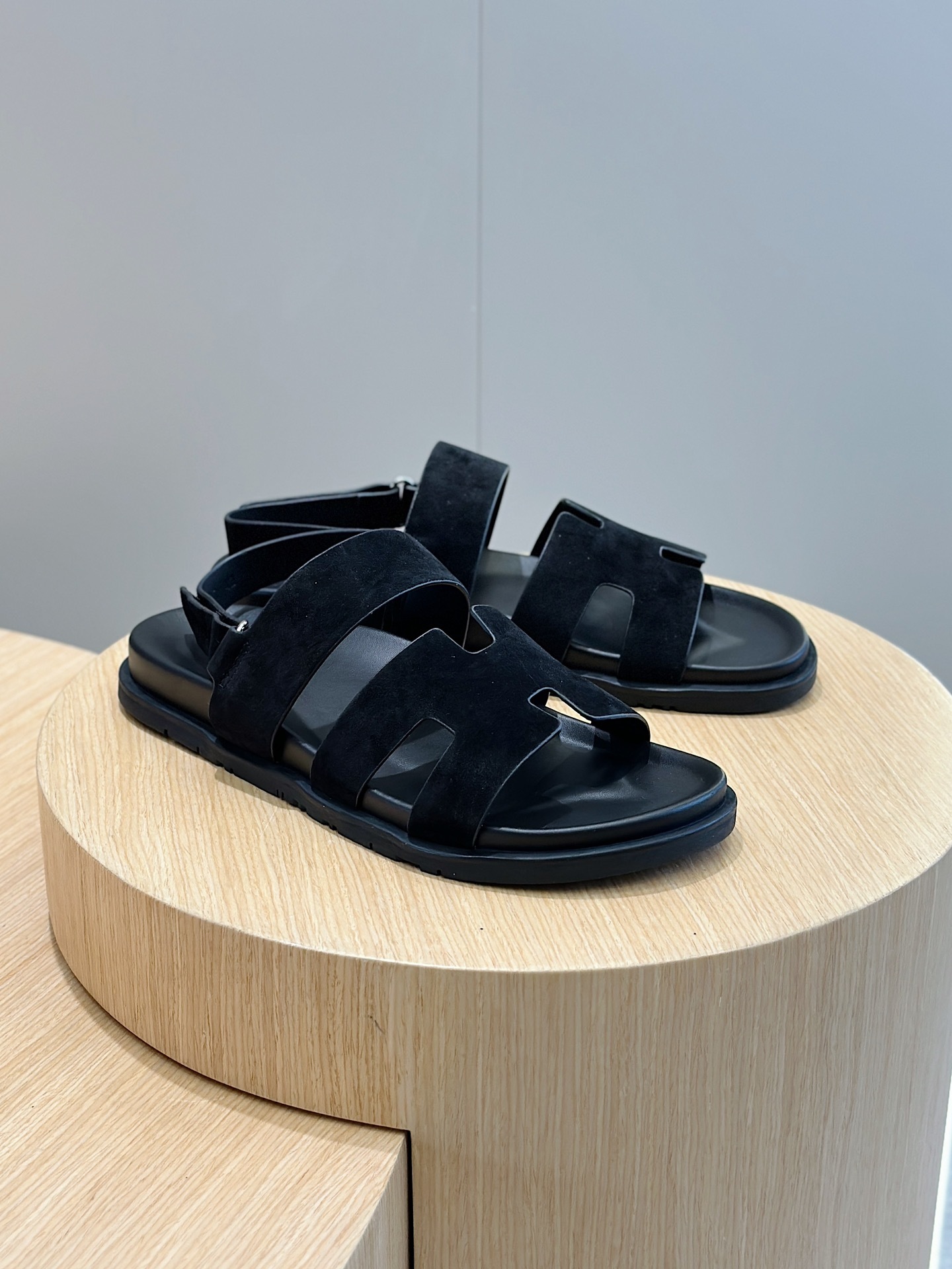 10028170 Hermes Chypre Slipper - Image 1