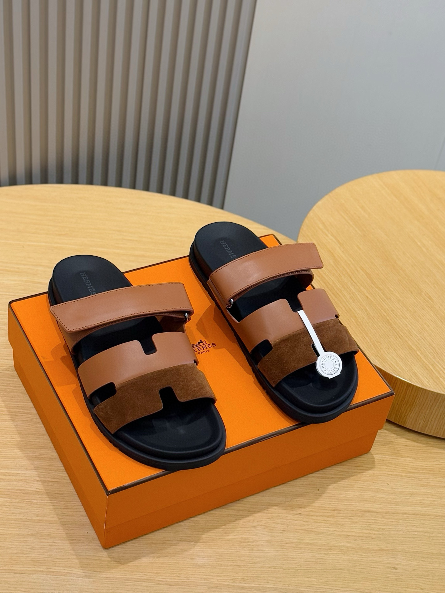 26dbfdb0 Hermes Chypre Slipper - Image 1