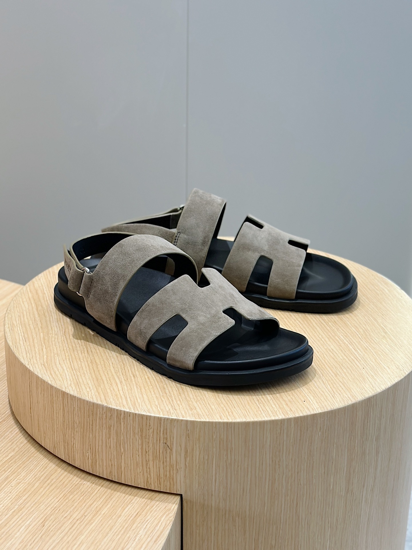 e00f19b0 Hermes Chypre Slipper - Image 1