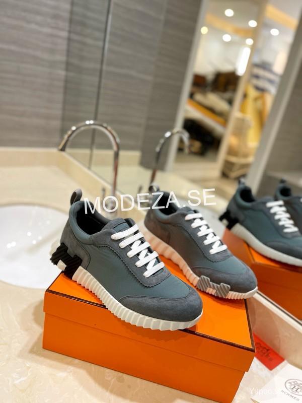 e0e80a0255d7d62e Hermès Bouncing Sneakers - Image 1