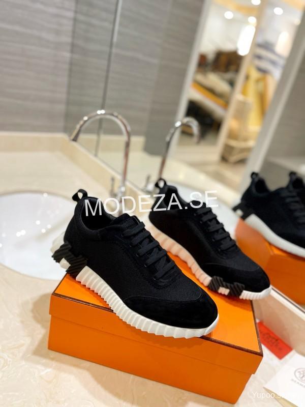 e34a72f255440db6 Hermès Bouncing Sneakers - Image 1
