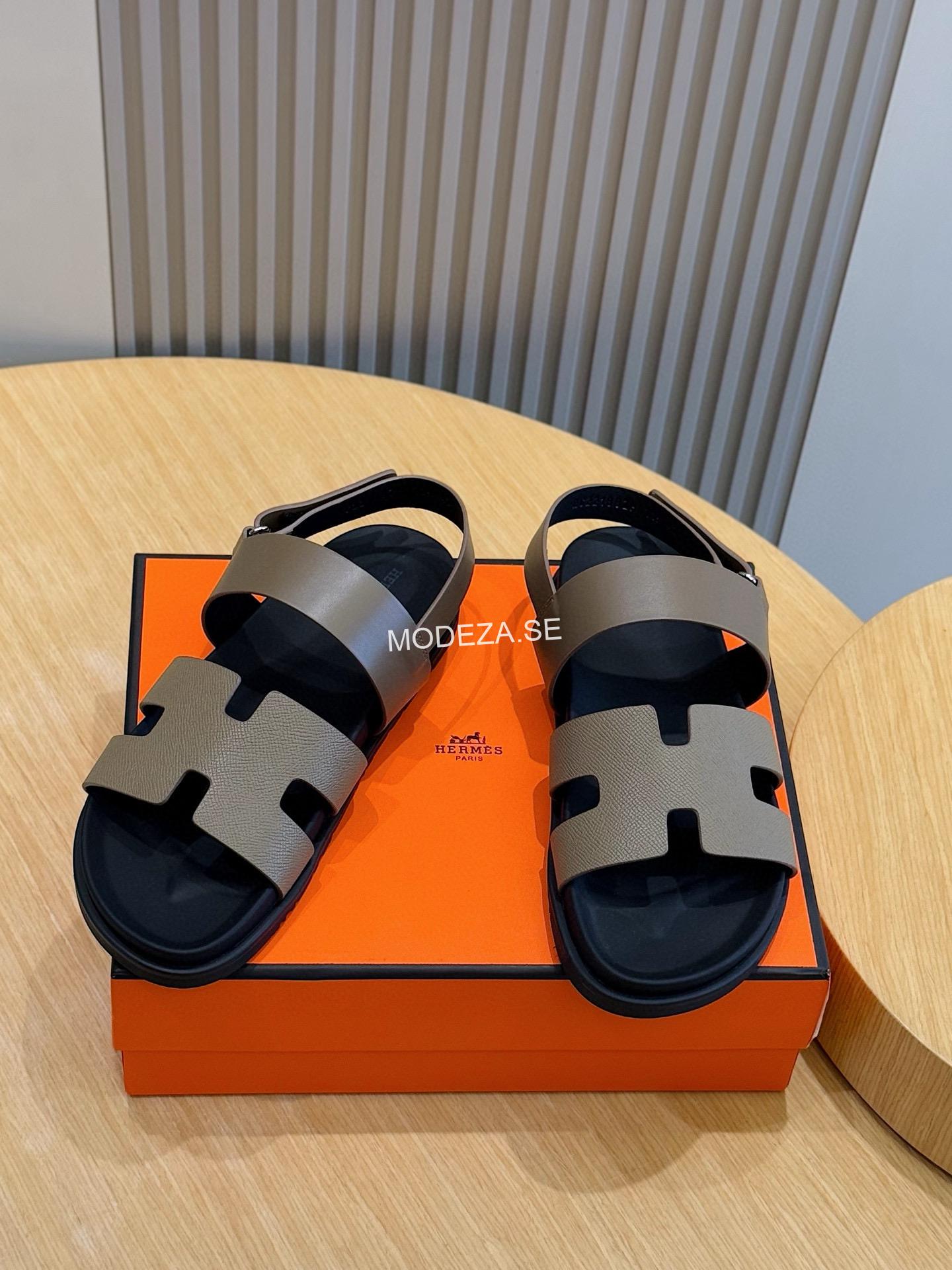 f7c9d7bf Hermes Chypre Slipper - Image 1